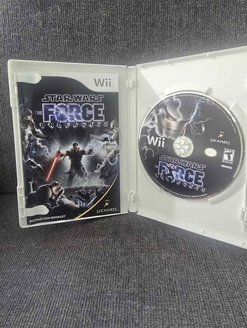 Star Wars: The Force Unleashed (Wii) - Black Case